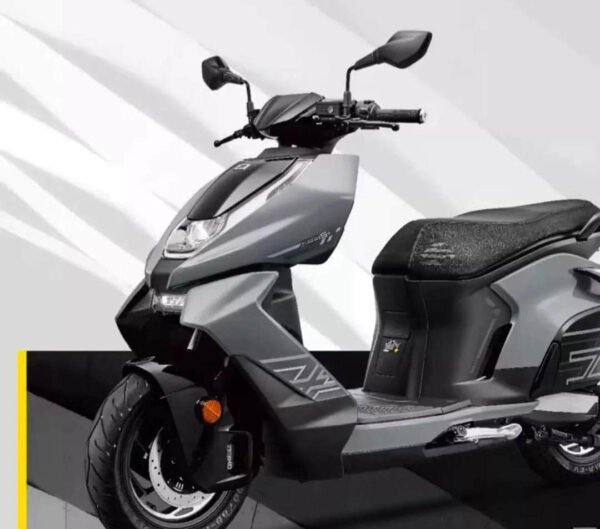 Efficient E-Moped for Urban Commuting